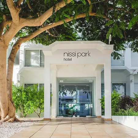Nissi Park Отель 3*